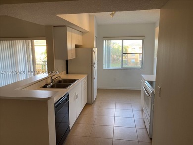 Beautiful lakefront condo in the desirable LA VIA CONDO - photo 8