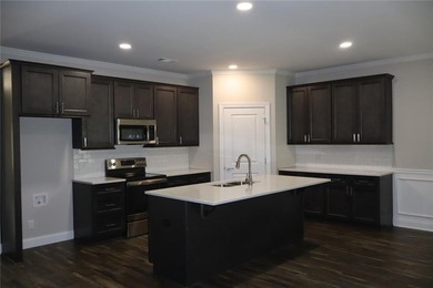 Discover an exceptional lifestyle opportunity in Eufaula, where - photo 4