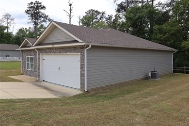 Discover an exceptional lifestyle opportunity in Eufaula, where - photo 6
