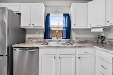 Enjoy the beautiful views of Lake Butte Des Morts from this - photo 12