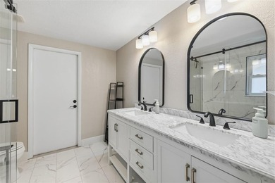 Welcome to this beautifully renovated Carrollwood pool home - photo 13