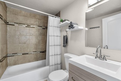 Enjoy the beautiful views of Lake Butte Des Morts from this - photo 14