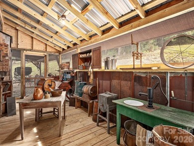 Welcome to this highly acclaimed, custom log home nestled on 13 - photo 16