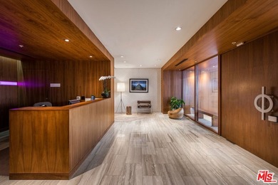 3 Blocks from the beach in the Luxury Latitude 33 Sky Building - photo 17