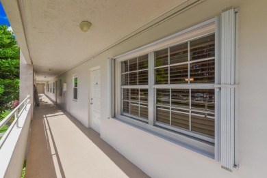 Lake Condo For Sale in Pompano Beach, Florida