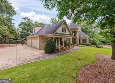 Welcome to an extraordinary estate in the prestigious Woodlands - photo 10