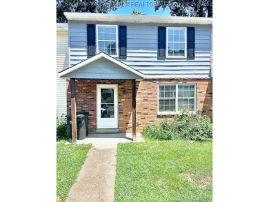 Lake Townhome/Townhouse Sale Pending in St Albans, West Virginia