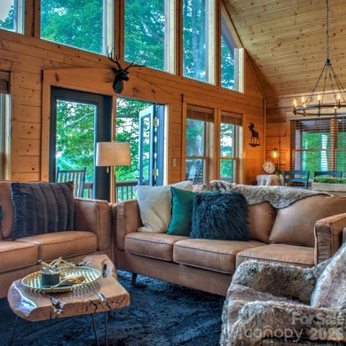 Escape to the Blue Ridge Mountains in the cabin retreat you've - photo 2