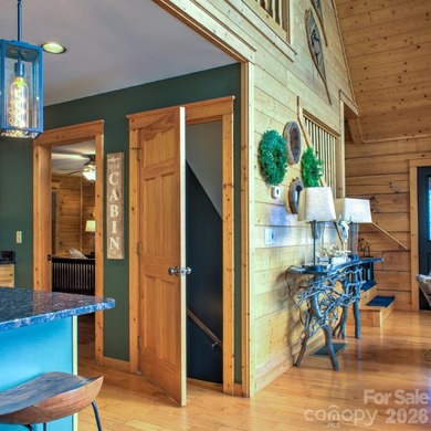 Escape to the Blue Ridge Mountains in the cabin retreat you've - photo 9