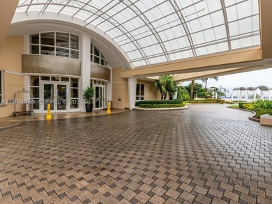 Beautiful apartment located at exclusive Brickell Key Island - photo 2