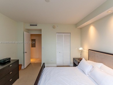Beautiful apartment located at exclusive Brickell Key Island - photo 9