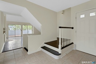 Rare opportunity to experience refined living in this unique - photo 3