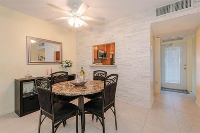 Beautiful condo in Hawaiian Gardens phase 3 in Sunflower - photo 12
