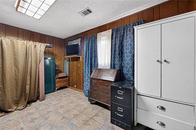 1% Lender Credit with Approved Lender! Experience the best of - photo 15