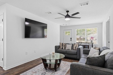 Private, well-kept 4BR/2.5BA home on a spacious lot in Magnolia - photo 24