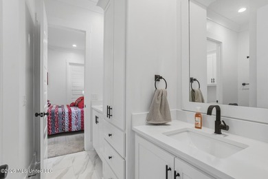 Stunning, like brand new home in Lake Caroline! This lovely Home - photo 27