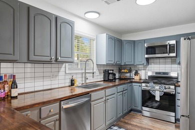 Private, well-kept 4BR/2.5BA home on a spacious lot in Magnolia - photo 31