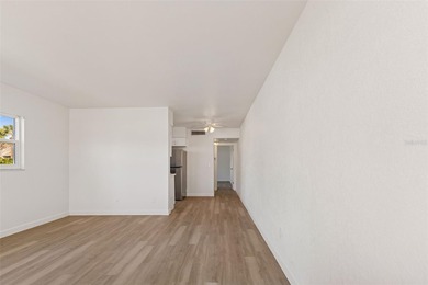 Move-in ready 1-bedroom, 1-bath FIRST-FLOOR condo in a desirable - photo 3