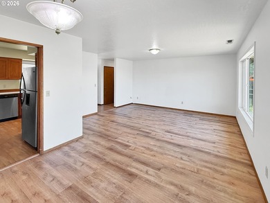 Conveniently located in an established Brookings neighborhood - photo 10