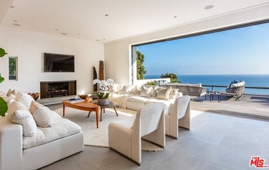 Mid-century modern elegance blends perfectly with 21st-century - photo 4