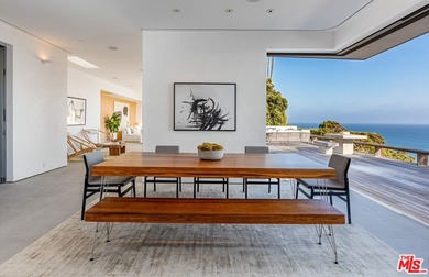 Mid-century modern elegance blends perfectly with 21st-century - photo 7