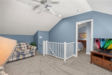 Welcome to Lake Living at Cedar Glen Condos, where adventure & - photo 22