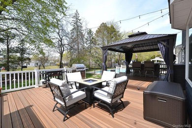 This Stately and spacious 4/5 bedroom Colonial is set on a - photo 25