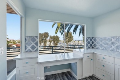 Completely remodeled from top to bottom, this stunning - photo 2