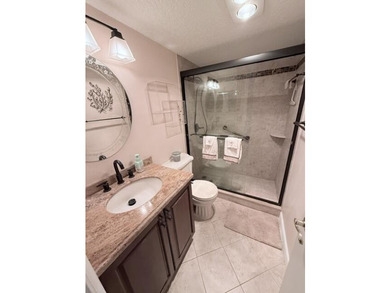 Welcome to this charming two-bedroom, one-and-a-half-bath - photo 22