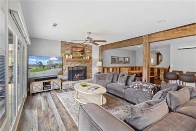 This is it! Welcome to your effortless, fully furnished Lake - photo 3