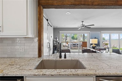 This is it! Welcome to your effortless, fully furnished Lake - photo 5