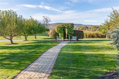 An extraordinary offering in the heart of the Helderberg - photo 13