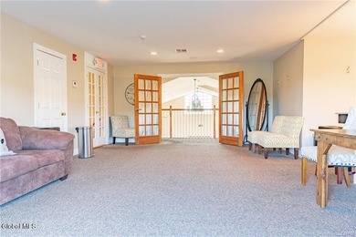 An extraordinary offering in the heart of the Helderberg - photo 17