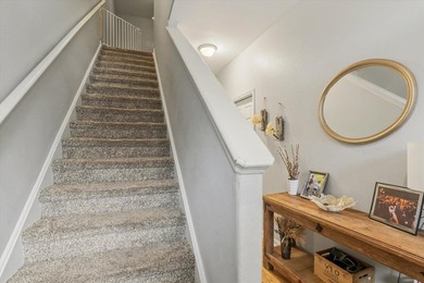 THIS SPACIOUS, 3 BEDROOM 2 1/2 BATH ,TWO STORY TOWNHOME WITH - photo 22