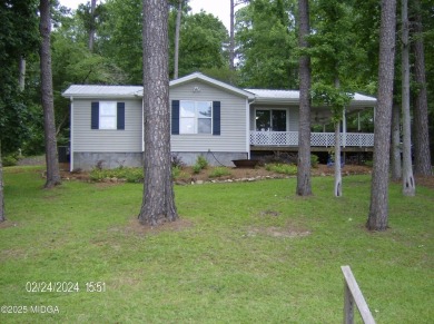 Lake Sinclair Home For Sale in Eatonton Georgia