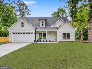 Step into modern elegance in this stunning newly built stepless - photo 1