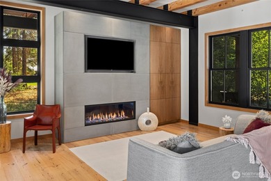 Escape to a refined mountain retreat in the private community of - photo 11
