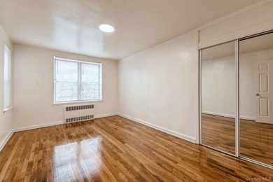 Spacious and Sunlit 2-Bedroom Coop in the Heart of Forest Hills - photo 13