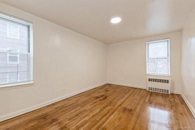 Spacious and Sunlit 2-Bedroom Coop in the Heart of Forest Hills - photo 15
