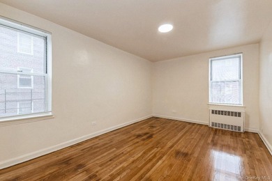 Spacious and Sunlit 2-Bedroom Coop in the Heart of Forest Hills - photo 17