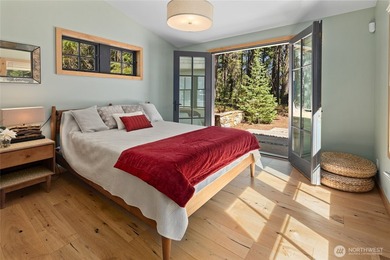 Escape to a refined mountain retreat in the private community of - photo 18