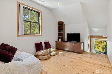 Escape to a refined mountain retreat in the private community of - photo 24