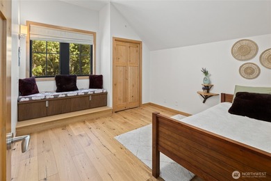 Escape to a refined mountain retreat in the private community of - photo 36