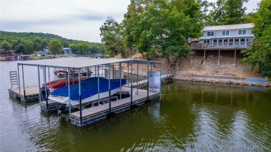 Lake Home ActiveUnderContr in Roach, Missouri