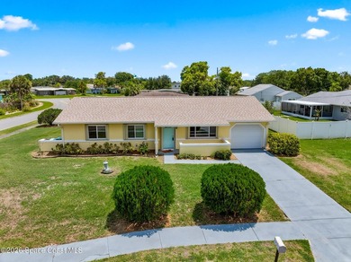THIS IS A MUST SEE! Extremely Well-Maintained, Remodeled, 3 - photo 1