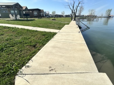 Waterfront RV Lot in Lux Community - RV Included! - photo 19