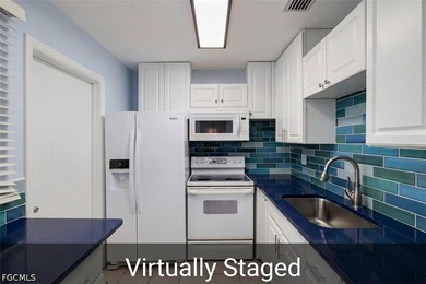 The only one for sale in these 2 buildings is a Turnkey unit - photo 11