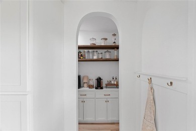 Beautifully renovated and move-in ready! Situated on a spacious - photo 12