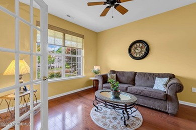 Beautifully upgraded 2-bedroom plus den home featuring an - photo 12