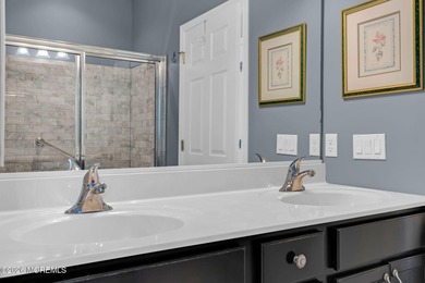 Beautifully upgraded 2-bedroom plus den home featuring an - photo 17
